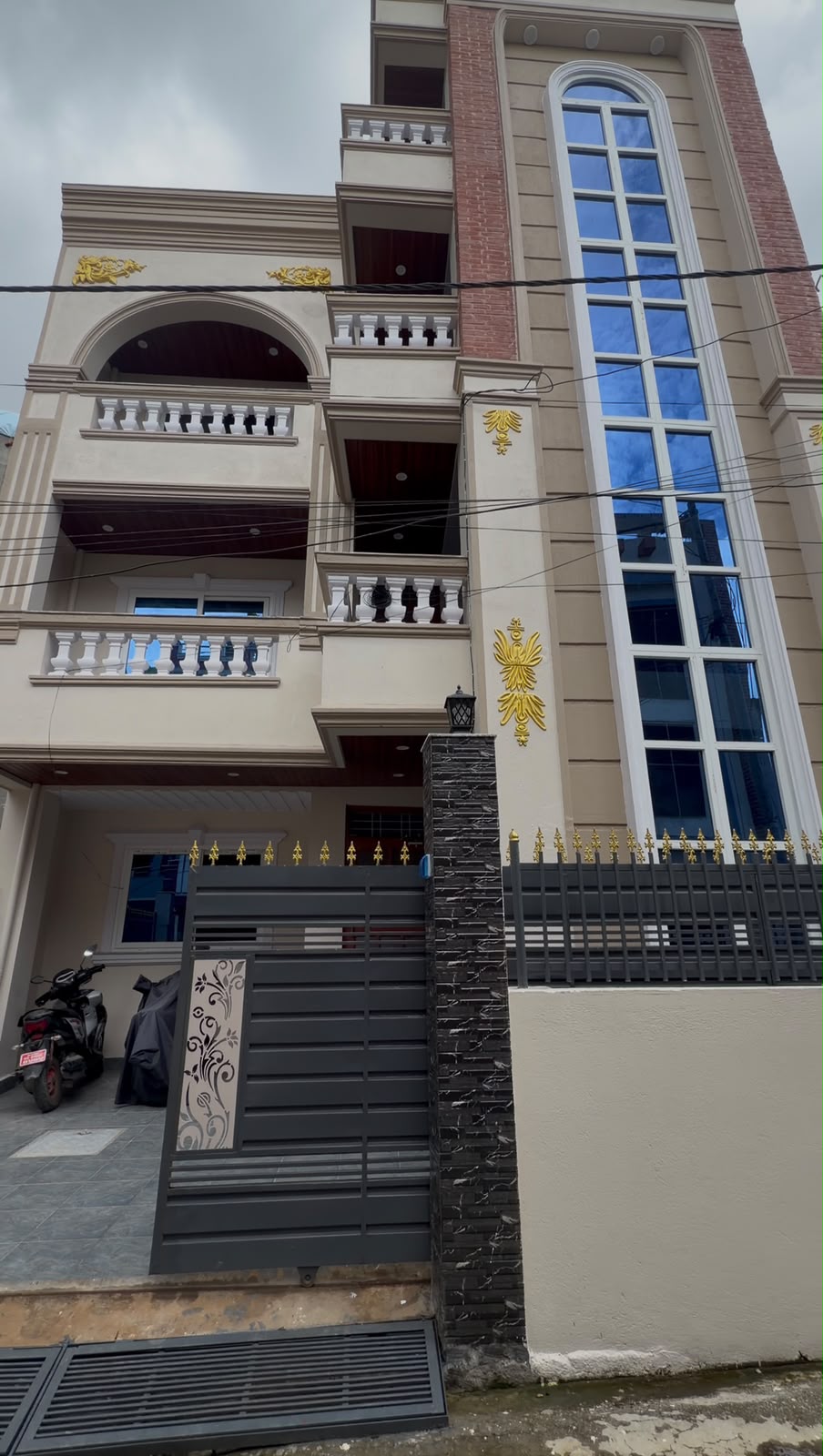 East-facing house in Kadaghari